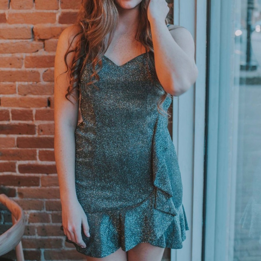 SugarLips - Avella Sparkle Mini Dress In Silver